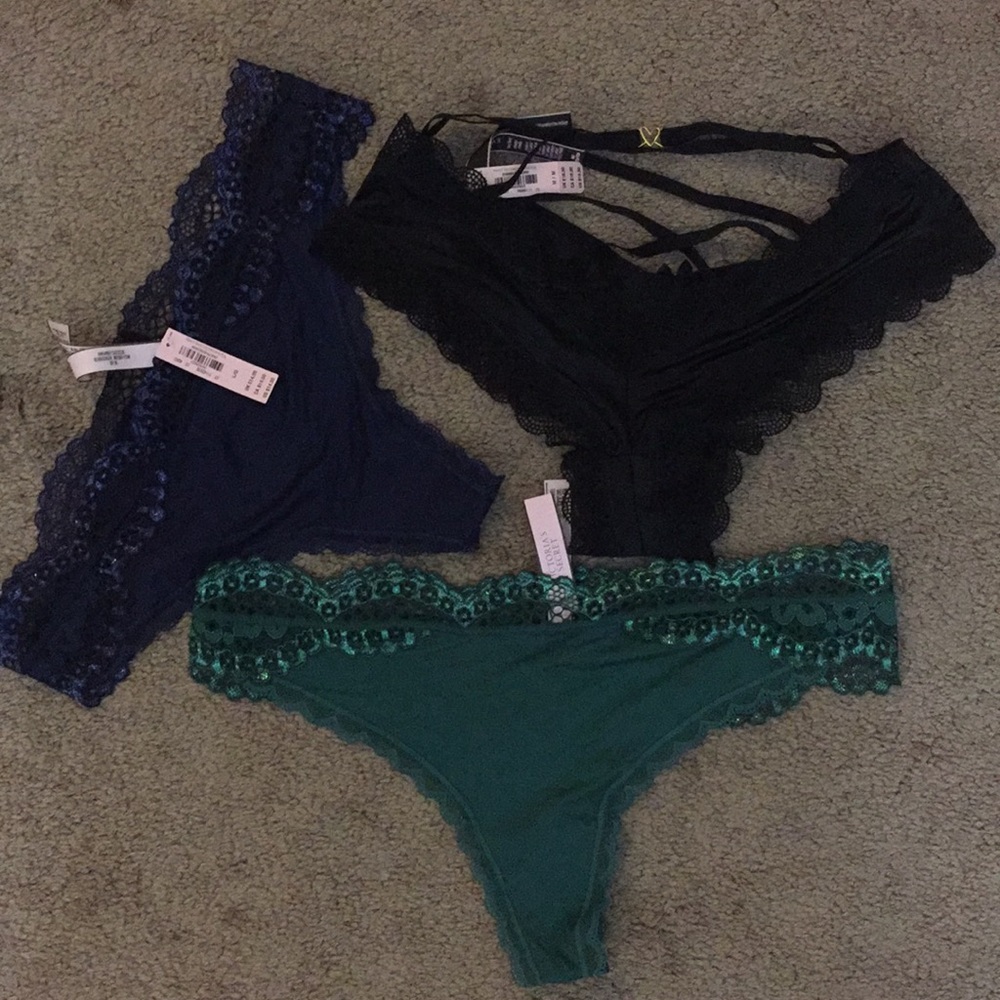 VICTORIA’S SECRET PANTYS - Picture 2 of 2
